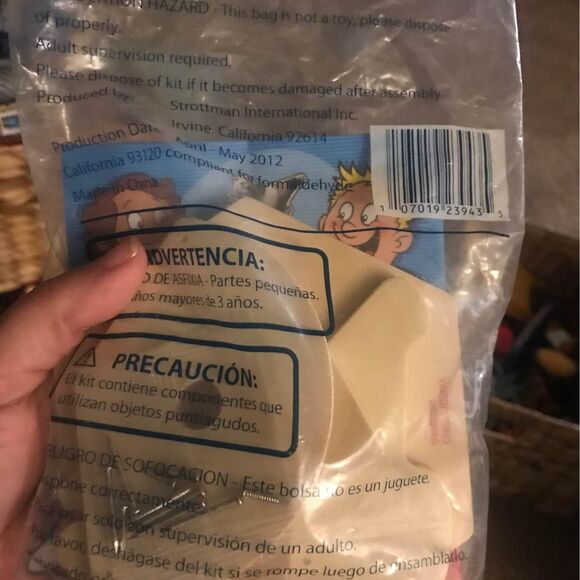 Two brand new build and grow Lowe’s kits Avengers and Kung Fu Panda 2 - Picture 3 of 5